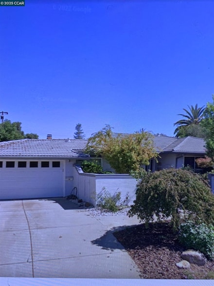 1766 Crescent Dr, Walnut Creek, CA 94598