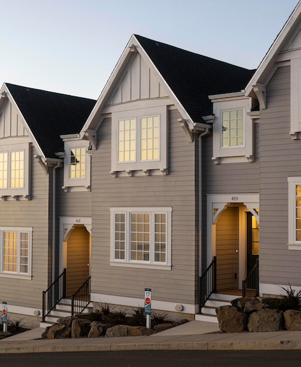 419 NE Moonwake Ln Unit 17, Depoe Bay, OR 97341