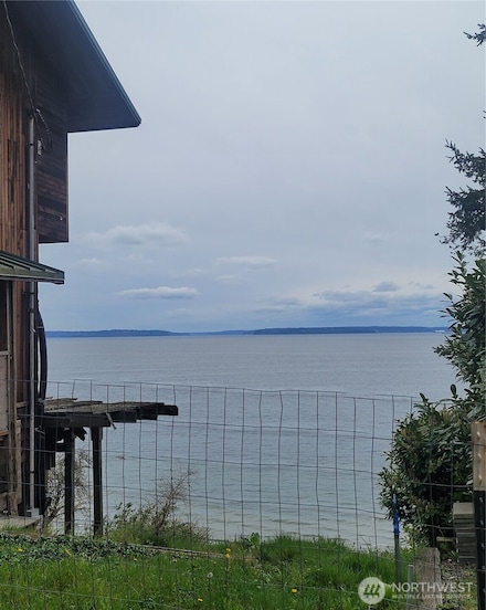 2318 Perkins Ln W, Seattle, WA 98199