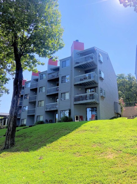 266 Ghost Hollow Mooring Rd Unit B-2-3, Eucha, OK 74342