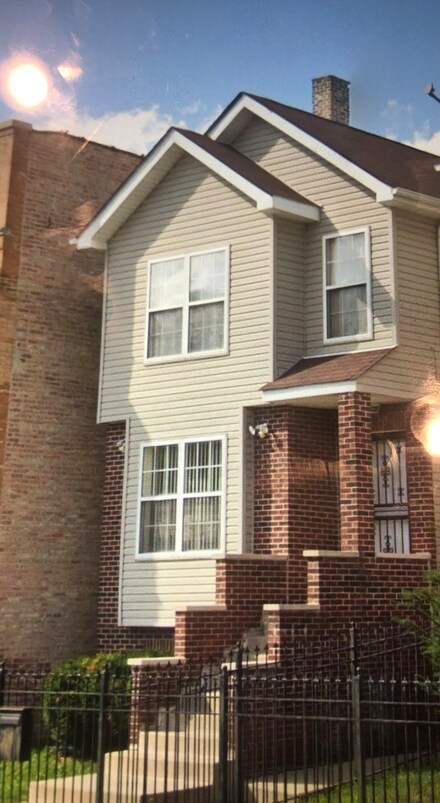 4234 W Grenshaw St, Chicago, IL 60624