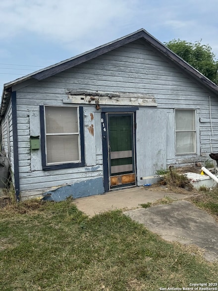 814 E Yoakum Ave, Kingsville, TX 78363