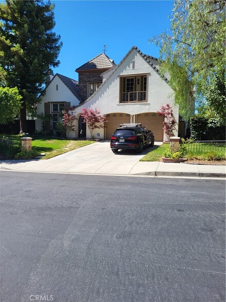 3405 Castleman Ln, Burbank, CA 91504