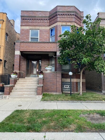 6143 S Champlain Ave, Chicago, IL 60637