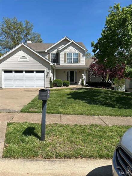 3266 Bridgeport Place Dr, Bridgeton, MO 63044