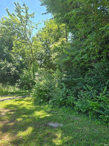 1103 W 11th St, Bloomington, IN 47404