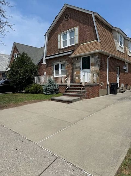 6439 Fitchett St Unit 2, Rego Park, NY 11374