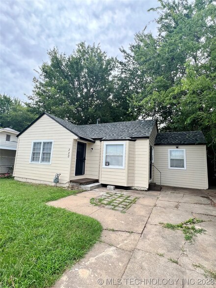 220 E Zion Place, Tulsa, OK 74106