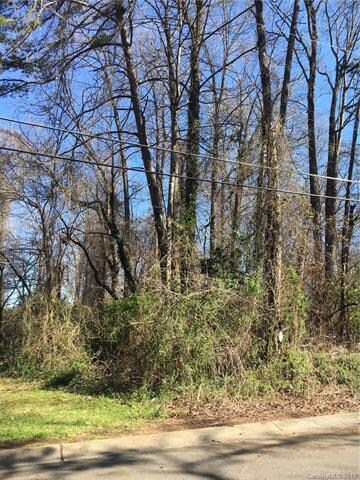 2220 Kennesaw Dr, Charlotte, NC 28216