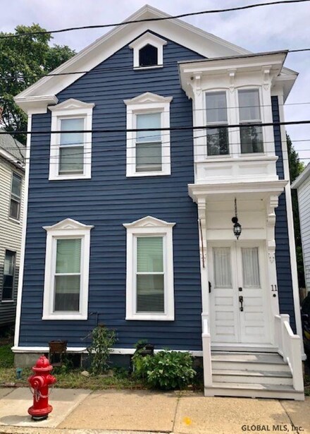 11 River St, Schenectady, NY 12305