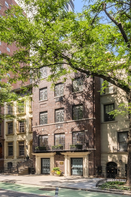 211 E 62nd St, New York, NY 10065