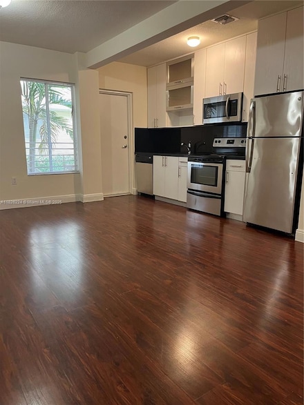 2880 Pine Tree Dr Unit 4, Miami Beach, FL 33140