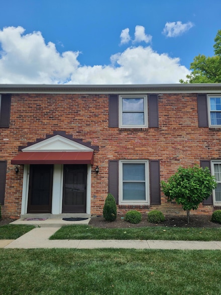 996 Chatham Ln Unit C, Columbus, OH 43221