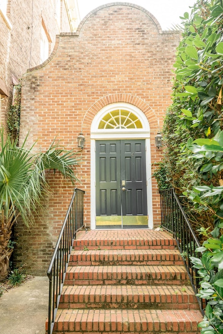 12 Bee St Unit C, Charleston, SC 29403