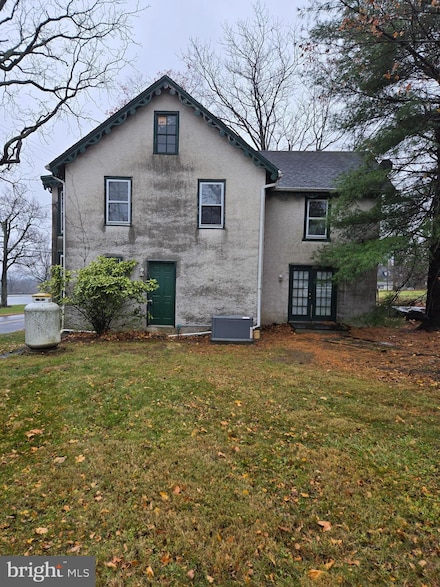 6 Township Line Rd, Line Lexington, PA 18932