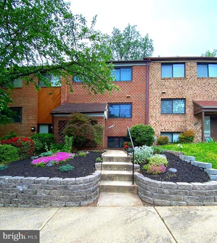 8955 Skyrock Ct, Columbia, MD 21046