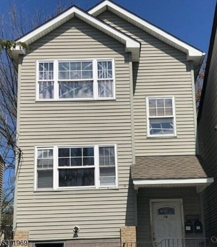 76 Arch St, Paterson, NJ 07522