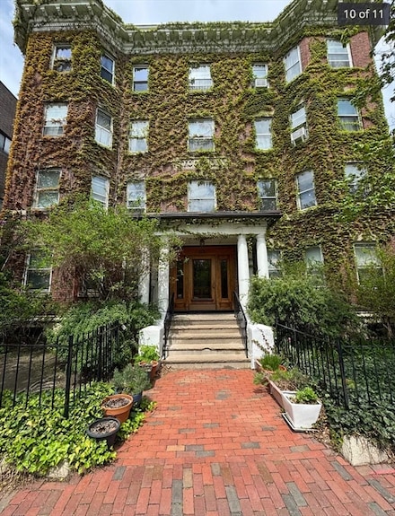 315 Harvard St Unit 5, Cambridge, MA 02139