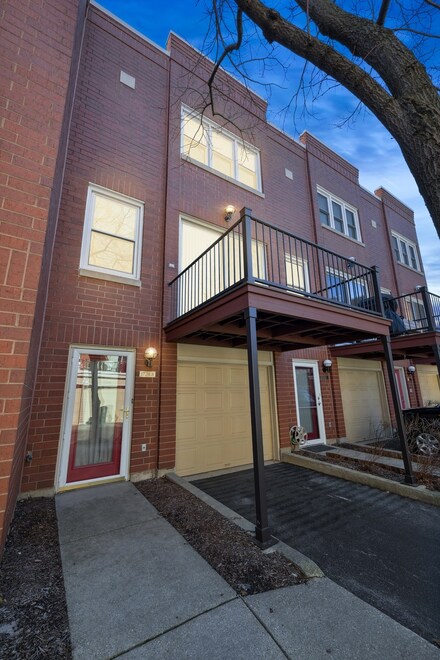 1728 W Terra Cotta Place Unit B, Chicago, IL 60614