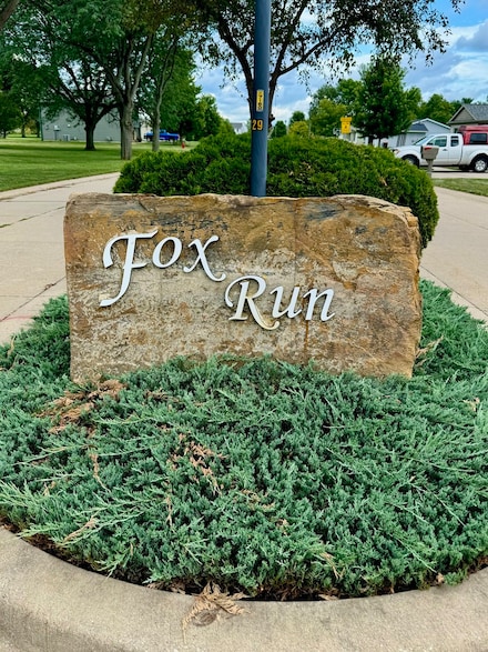 119 Fox Run Ct, Le Roy, IL 61752