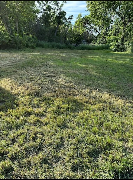 2021 Parrott Ave, Waco, TX 76707