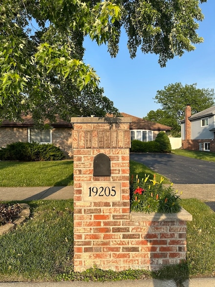 19205 Ada St, Lansing, IL 60438