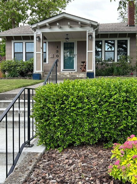 1308 8th Ave, Lewiston, ID 83501