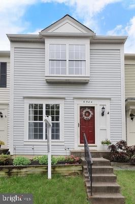 6504 Old Carriage Ln, Alexandria, VA 22315