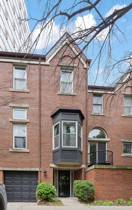 5236 S Cornell Ave Unit 2, Chicago, IL 60615