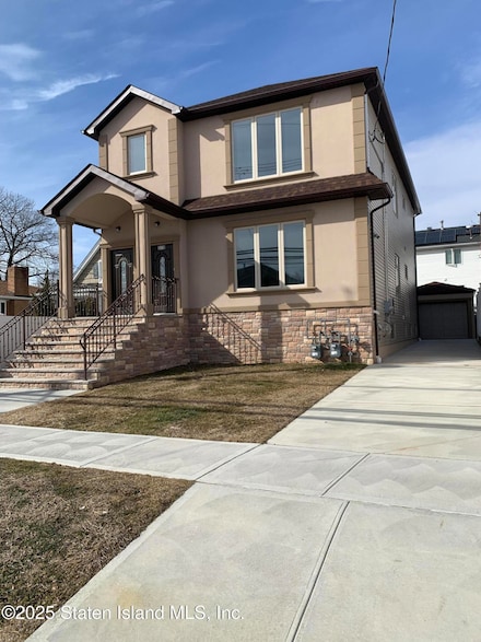 379 Mcclean Ave, Staten Island, NY 10305