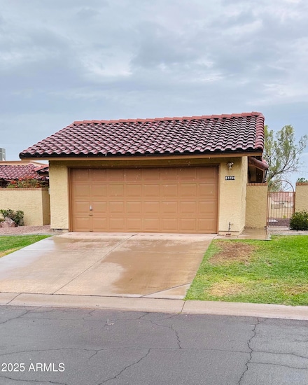 12234 S Shoshoni Dr, Phoenix, AZ 85044