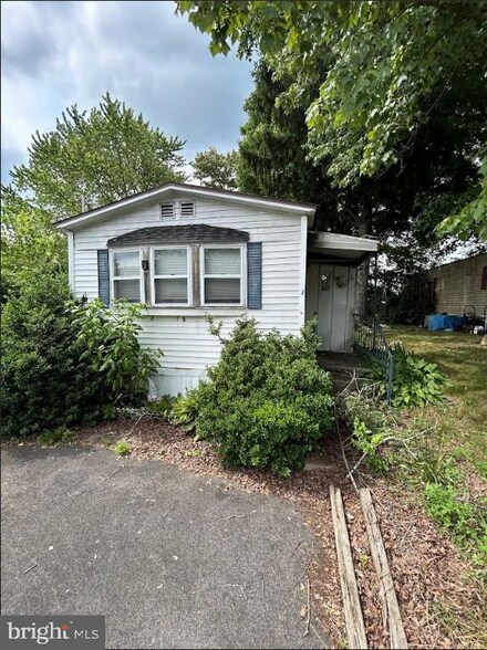 12 Navajo Ln Unit 12, Lehighton, PA 18235