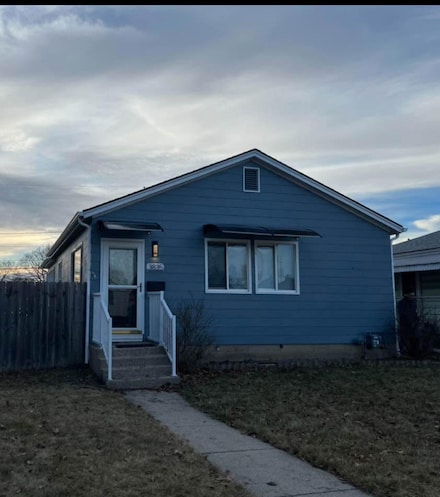 3835 S 17th St, Milwaukee, WI 53221