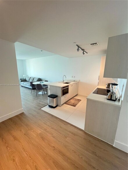 501 NE 31st St Unit 1202, Miami, FL 33137