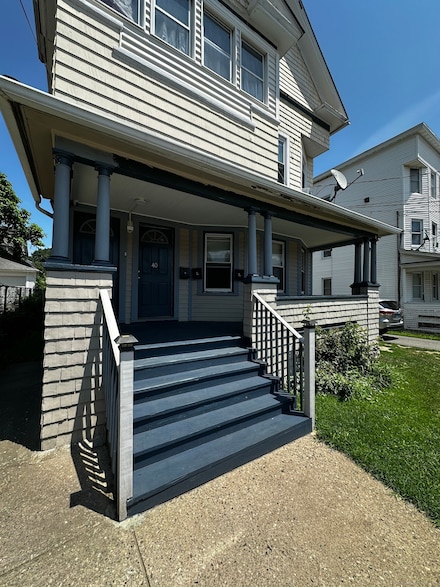 40 Hansen Ave Unit Floor 1, Bridgeport, CT 06605