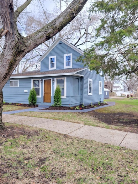 409 7th St E, Hastings, MN 55033