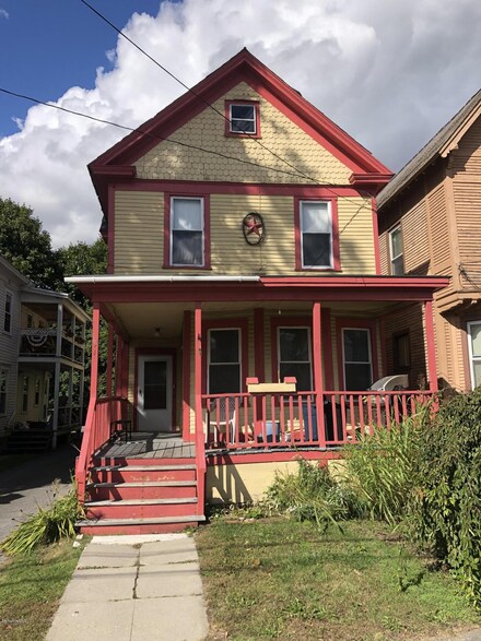 31 Blackinton St, North Adams, MA 01247