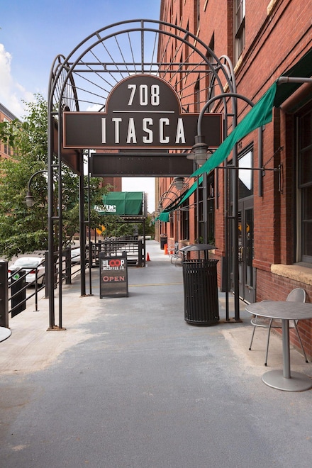 702 N 1st St Unit 321, Minneapolis, MN 55401