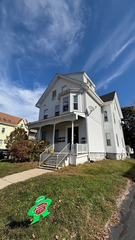16 Clinton St, Taunton, MA 02780
