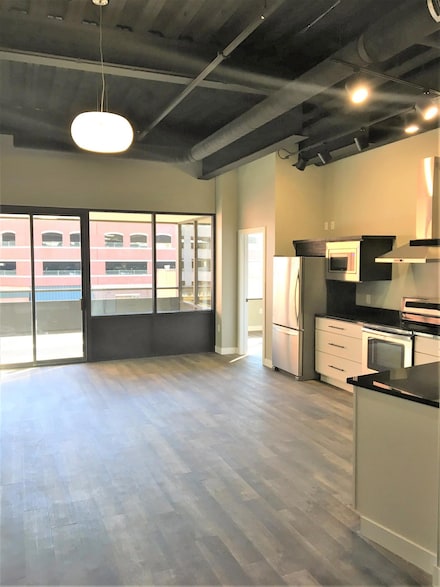 157 S Kalamazoo Mall Unit 403, Kalamazoo, MI 49007