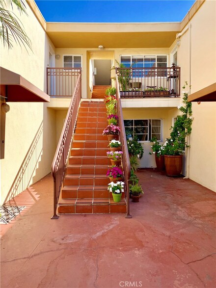 970 Glenneyre St Unit B, Laguna Beach, CA 92651