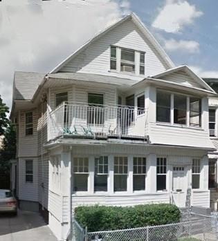 1760 E 12th St, Brooklyn, NY 11229