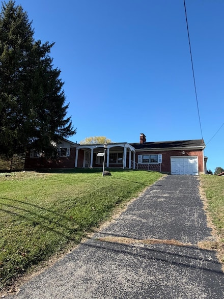 1009 Nowlin Ave, Greendale, IN 47025