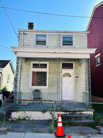 910 Baker St, Covington, KY 41011