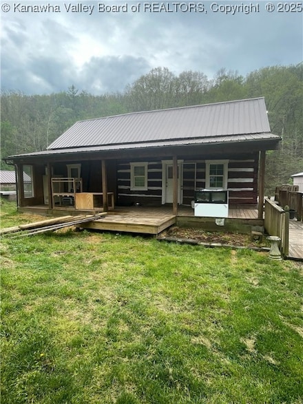 1104 1st Creek Rd, Advent, WV 25231