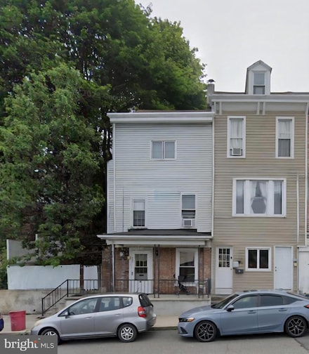 621 Laurel Blvd, Pottsville, PA 17901
