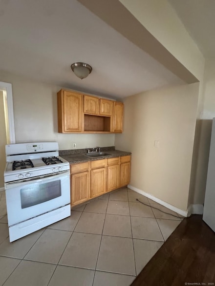 49 Dover St Unit 1st floor, Bridgeport, CT 06610