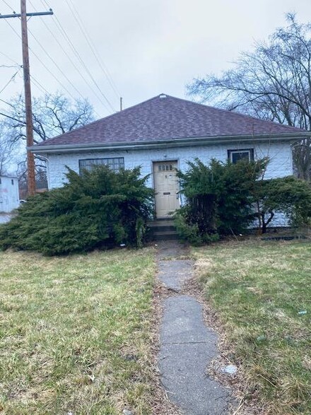 4001 Connecticut St, Gary, IN 46409