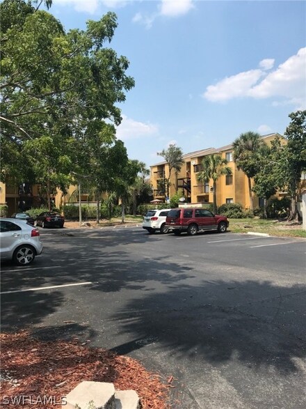 2865 Winkler Ave Unit 405, Fort Myers, FL 33916