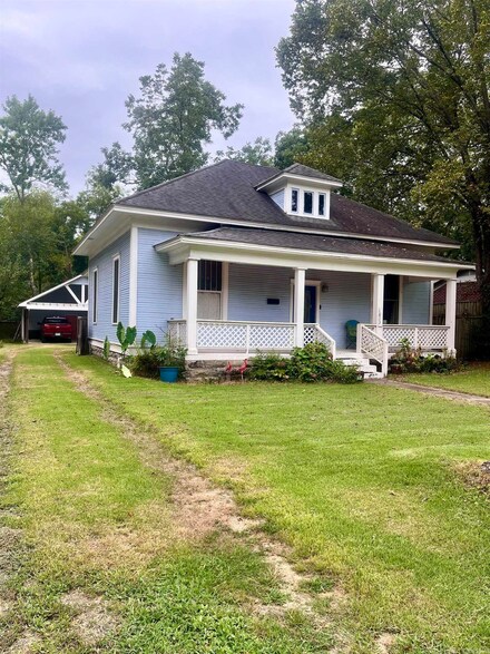 1823 Scott St, Conway, AR 72034